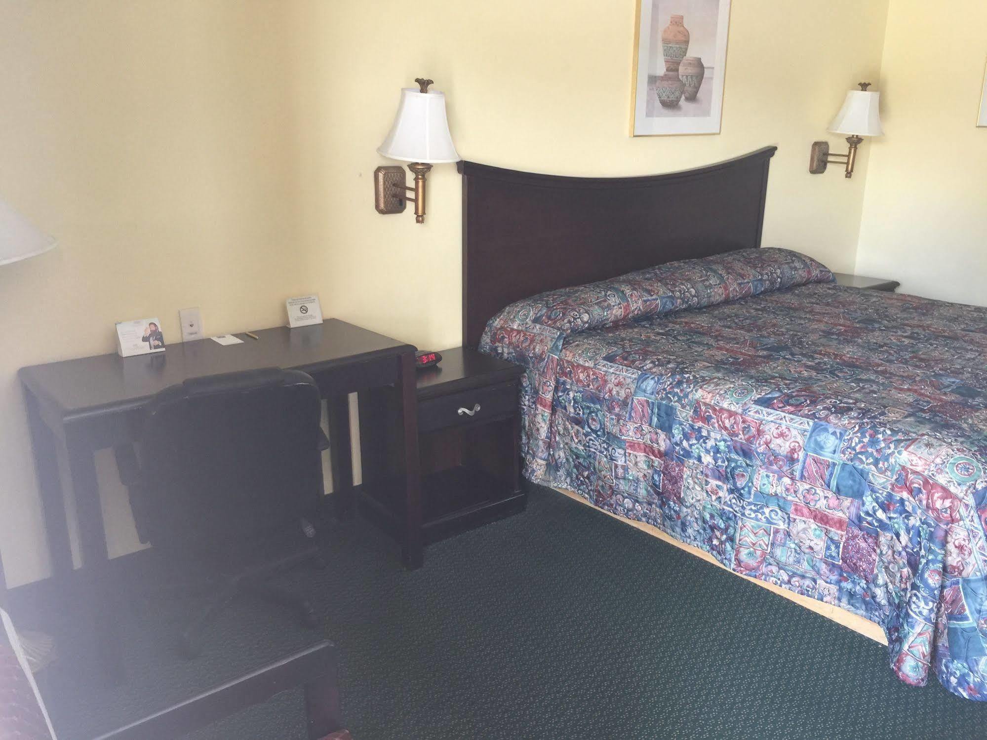 Kansas Inn Independence Εξωτερικό φωτογραφία